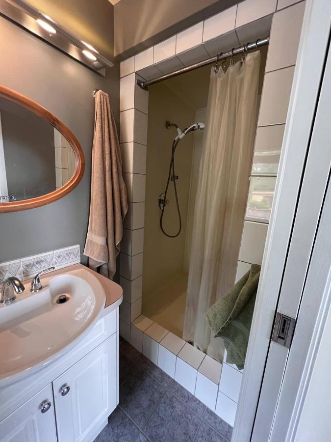Seymour Private Bedroom, Ensuite Bathroom With Shared Pool, Hot Tub With Views North Vancouver Exteriér fotografie