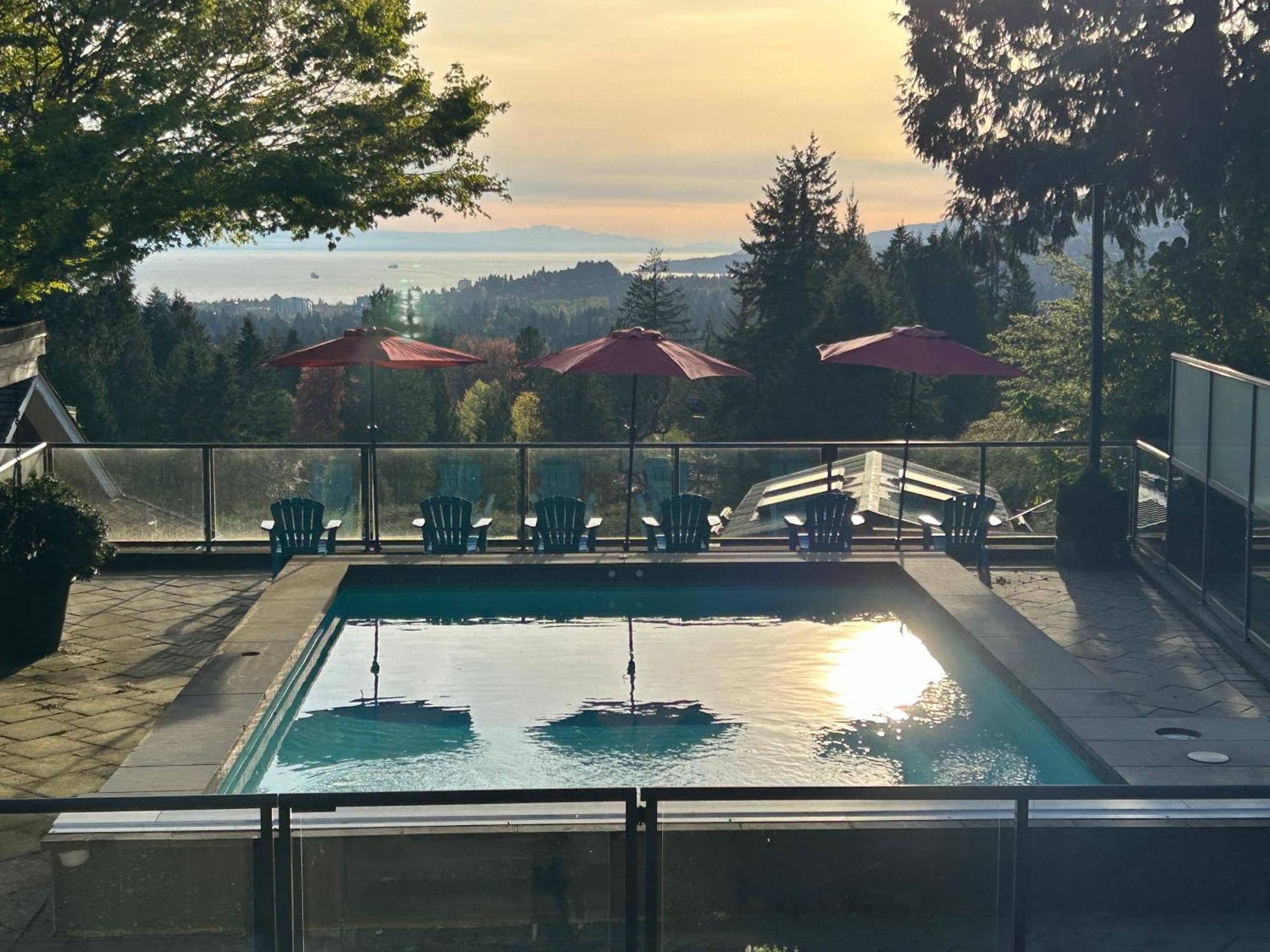 Seymour Private Bedroom, Ensuite Bathroom With Shared Pool, Hot Tub With Views North Vancouver Exteriér fotografie