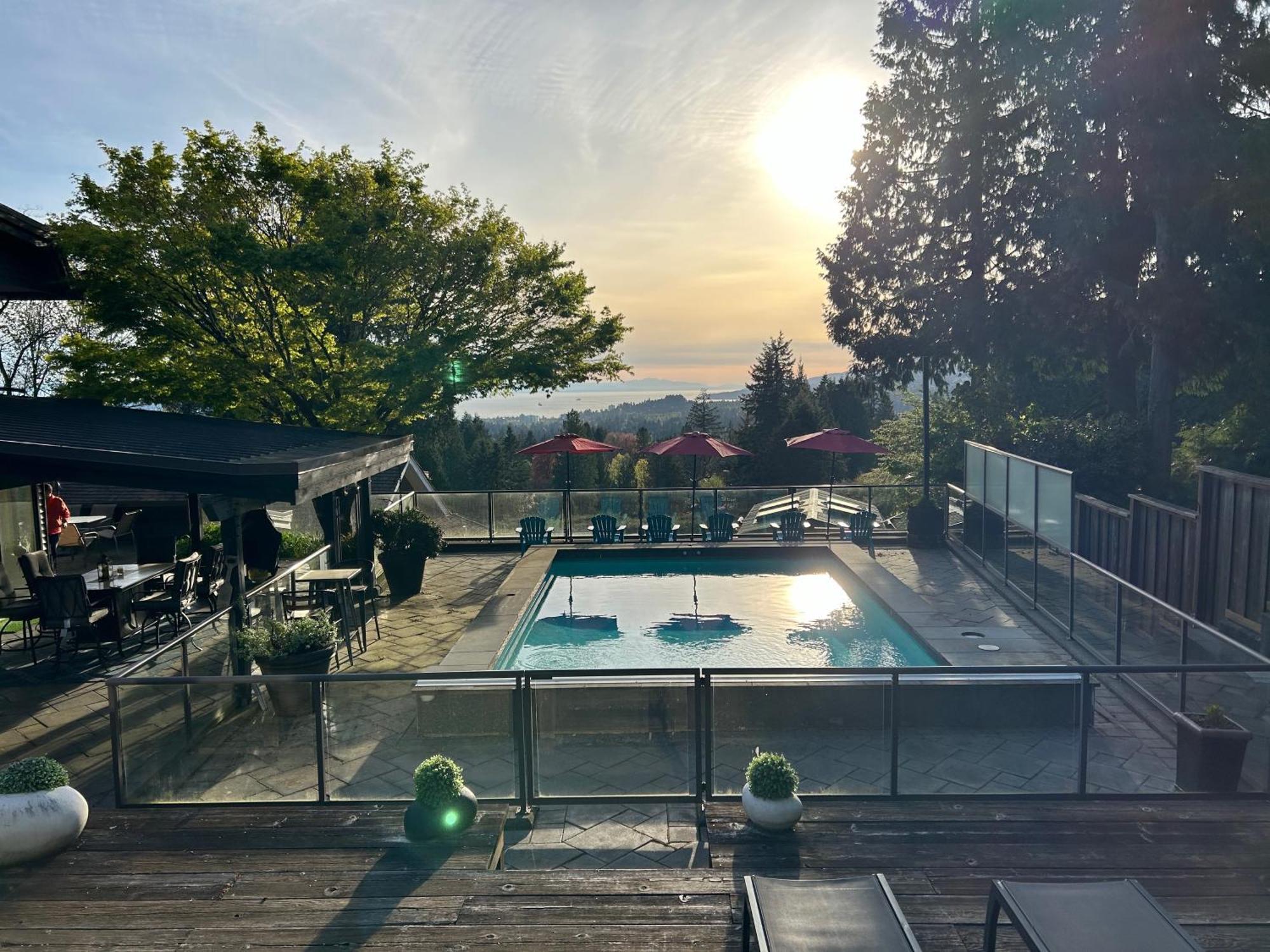 Seymour Private Bedroom, Ensuite Bathroom With Shared Pool, Hot Tub With Views North Vancouver Exteriér fotografie