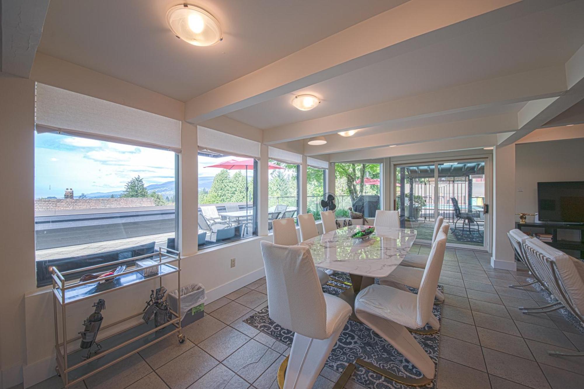 Seymour Private Bedroom, Ensuite Bathroom With Shared Pool, Hot Tub With Views North Vancouver Exteriér fotografie